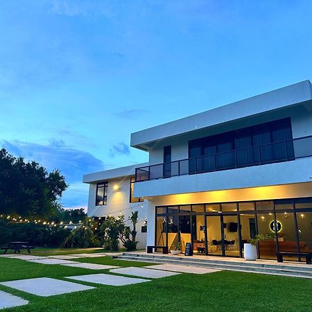 Still Hills Inn Heng-ch'un Exterior foto